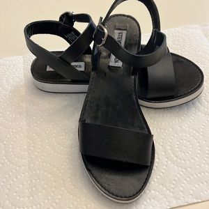 Steve Madden Deluxe wedge sandals